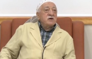 ABD'nin en büyük kitap mağaza zincirinin raflarında FETÖ liderinin kitapları var !..