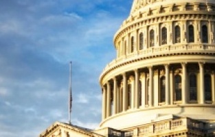 ABD'de silah sesleri! Saldırgan ile bir polis memuru öldü