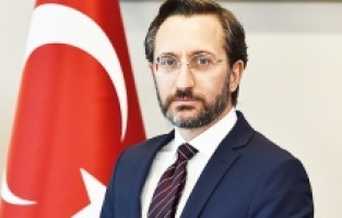 Altun: Bir kere de demokrasiden yana olun!