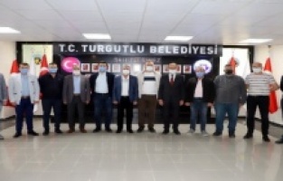 Başkan Çetin Akın'dan yerel esnafa destek çağrısı