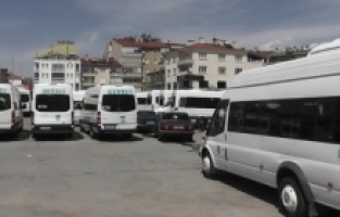 Başkan Güllü: "Minibüsçü esnafı olarak yolcu sayısının yarı yarıya düşmesi ile zor durumdayız"