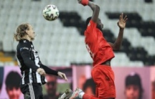 Beşiktaş Süper Lig'in 36. haftasında yarın Sivasspor'a evinde ağırlayacak