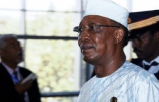 Çad Cumhurbaşkanı Deby cephe hattında yaşanan çatışmada hayatını kaybetti