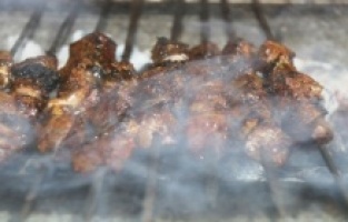 Diyarbakırlılar iftarda da ciğerden vazgeçmiyor