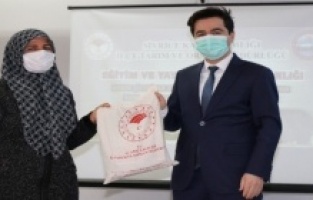 Elazığ'da üreticilere bamya tohumu dağıtıldı