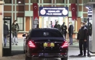 Erdoğan, Çengelköy Polis Merkezi'nde iftar yaptı
