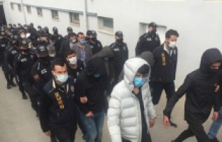 İnternetten Garantili kupon' yalanıyla vatandaşı dolandıran çete yakalandı