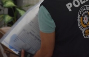 İfadeye çağrılan emekli amirallerden İstanbul'da oturanların evlerinde arama yapıldı