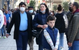 İğne atsan yere düşmez