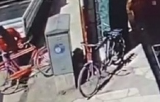 İnegöl'de bisiklet hırsızlığı anbean kamerada