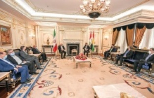 İran Dışişleri Bakanı Zarif, Erbil'de IKBY Başbakanı Barzani ile görüştü