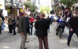 Kırklareli'de 17 günlük tam kapanma öncesi alışveriş çılgınlığı