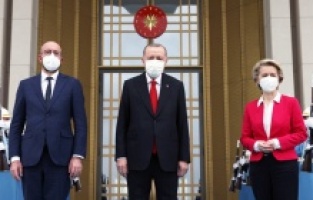 Leyen: "Türkiye, tekrar ilişki kurmak istediğini gösterdi"