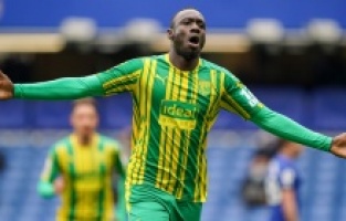 Mbaye Digne rakip fileleri havalandırdı