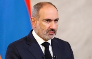 Nikol Paşinyan istifa etti!