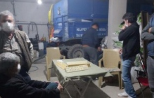 Okey oynatılan depoya baskın