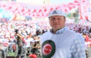 Öz İplik İş Sendikası Genel Başkanı Ay: "1 Mayıs Emek ve Dayanışma Günü'nü dijital ortamda kutlayacağız”