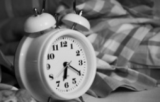 'Şekerleme' yapmak uyku düzeninde bozulmalara yol açabiliyor