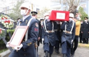 Siirt'te terör örgütü PKK'ya yönelik operasyonda şehit olan asker Niğde'de son yolculuğuna uğurlandı