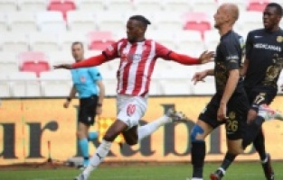 DG Sivas spor, Yeni Malatya sporu eli boş gönderdi