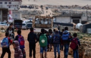 Suriye'de çocuklar kendi savaşlarını veriyorlar !..