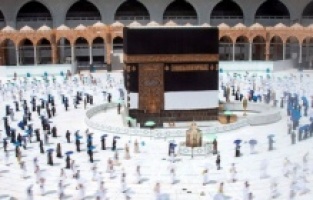 Suudi Arabistan, Kabe'ye kabul edilecek ziyaretçi sayısını artırıyor