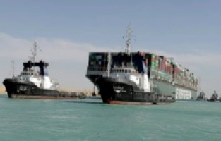 Süveyş Kanalı’nı tıkayan geminin kanala neden olduğu zarar duyuruldu!..