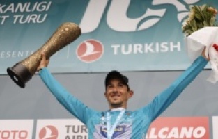 TUR 2021'in kazananı İspanyol bisikletçi Jose Manuel Diaz Gallego