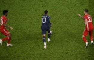 UEFA Şampiyonlar Ligi'nde Chelsea ve PSG yarı finale yükseldi