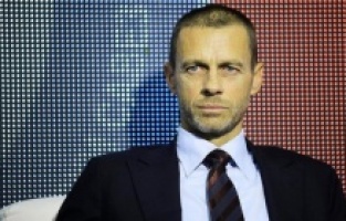 'Yeni kurulan Süper Lig'deki oyuncuların FIFA Dünya Kupası ve Avrupa Şampiyonası'nda oynaması yasaklanacak'