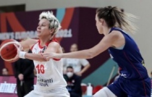 A Milli Kadın Basketbol Takımı Sırbistan'a yenildi
