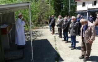 Alman kadın müslüman oldu, vasiyeti üzerine Türkiye'de toprağa verildi