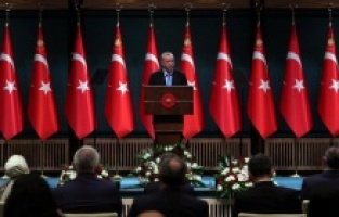 Gözler Kabine toplantısında