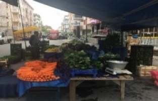 İstanbul'da pazarlar kurulmaya başlandı