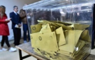 İYİ Parti ve HDP baraj altında kalıyor