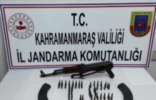 Toprağa gömülü kalaşnikof ele geçirilen operasyonda bir kişi gözaltına alındı