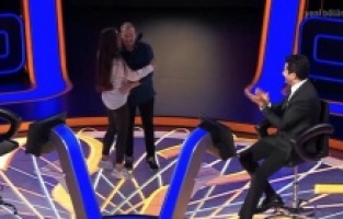 'Kim Milyoner Olmak İster' stüdyosunda romantik anlar