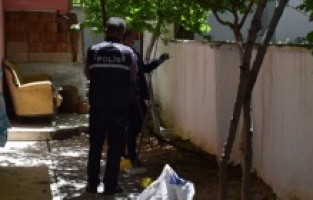 Malatya'da terastan düşen kadın ağır yaralandı