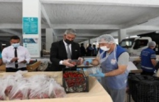 Marmaris Belediyesi üreticinin yüzünü güldürüyor