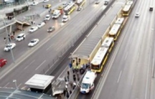 Metrobüs durağında yaşanan olayın detayları ortaya çıktı