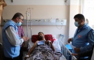 Türkiye Diyanet Vakfı Filistin'de yaraları sarıyor