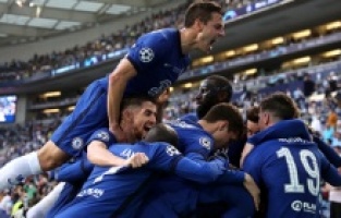 UEFA Şampiyonlar Ligi şampiyonu kupası Chelsea,nin
