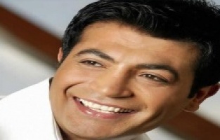 Ünlü şarkıcı hayatını kaybetti