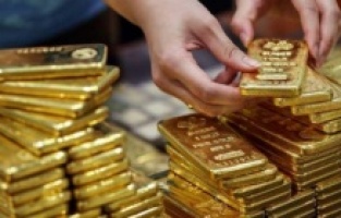 Altın 15 ayın en kötü rakamlarını gördü!