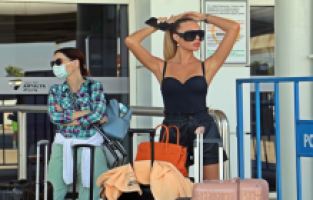 Antalya'ya hava yoluyla 3 haftada 518 bin kişi geldi