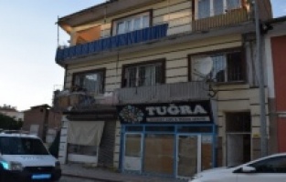 Balkondan düşen çocuğu evdekiler değil komşular farketti