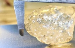 Bu elmasa paha biçilemiyor