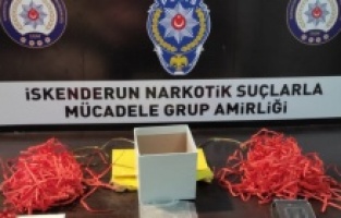 Doğum günü hediye paketlerini açarken dikkat edin!