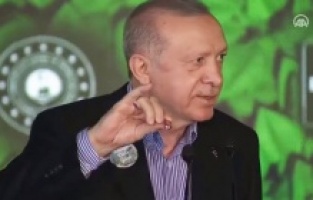 Erdoğan cebinden ne çıkardı?
