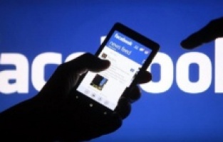 Eşiniz Facebook kullanıyorsa dikkat edin